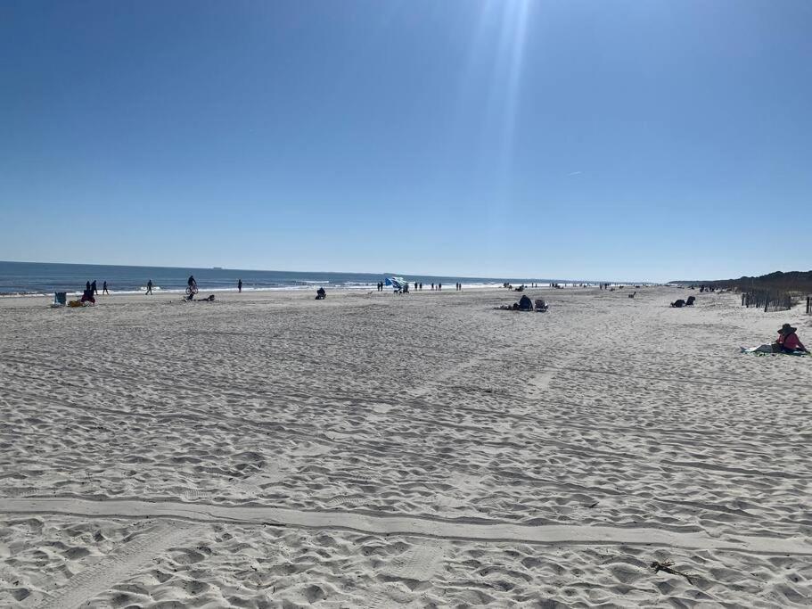 Beachin It!-Oceanview Updated 2024, King Bed Bikes Гілтон-Гед-Айленд Екстер'єр фото